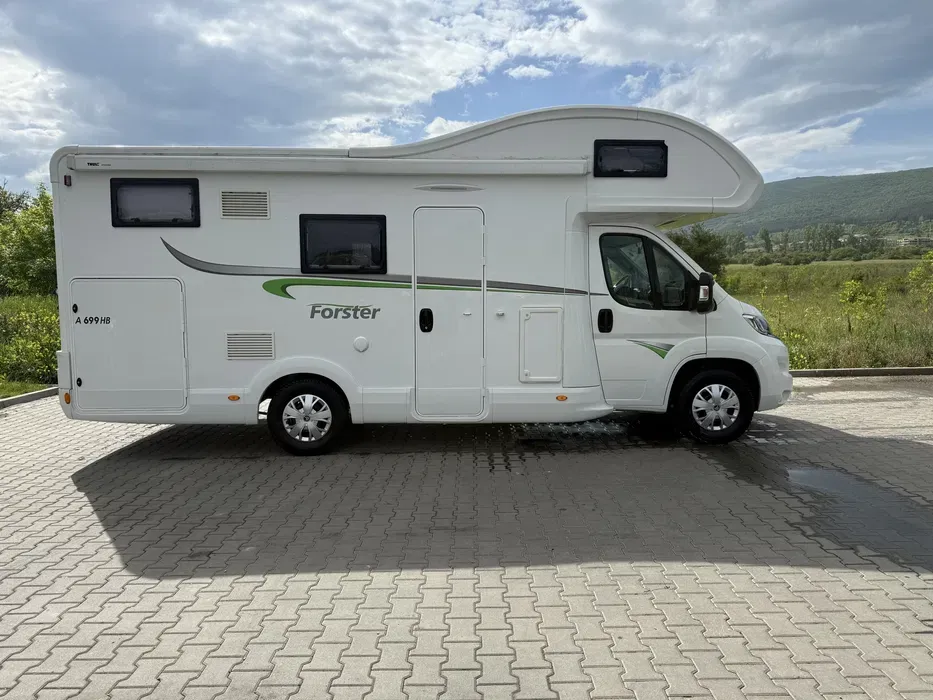 Кемпер под наем –  Citroen Campervan