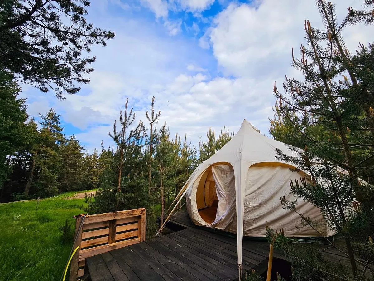 Glamping Zarevo-палатка за трима